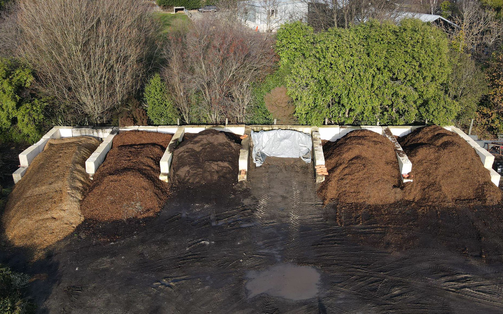 Oamaru top soil, bark mulch, compost
